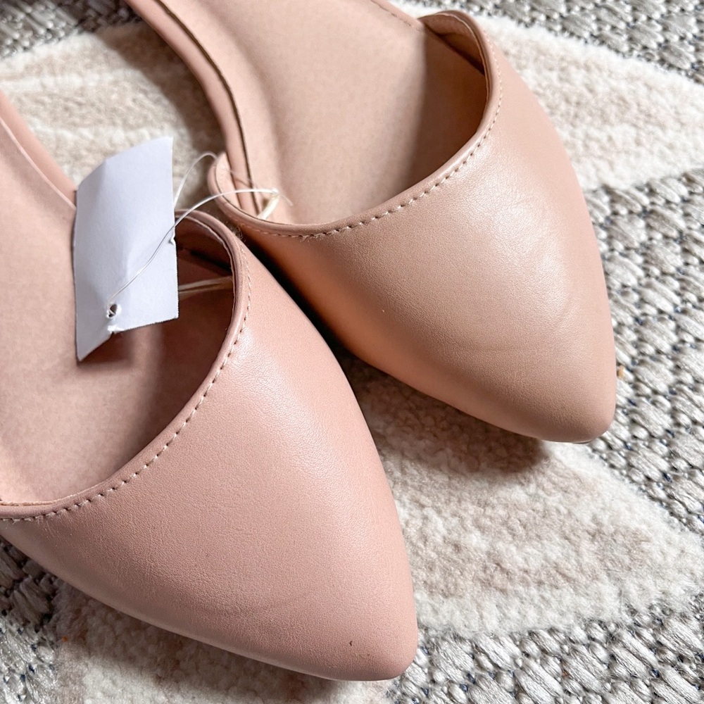 NWT Beige Flats Ankle Strap - Picture 2 of 4